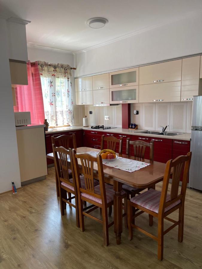 Ajla'S Home Vorë 外观 照片