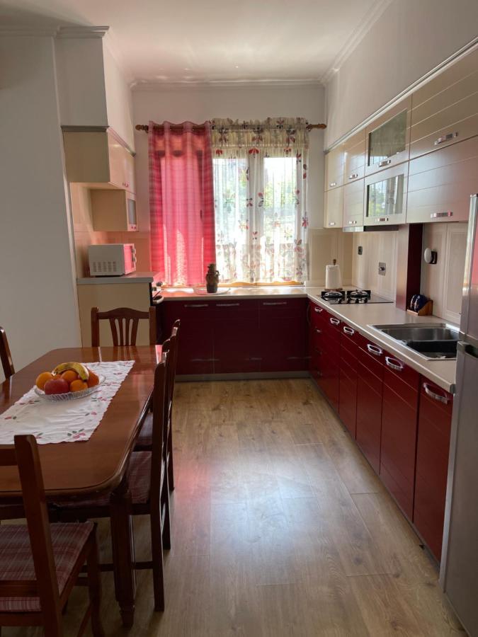 Ajla'S Home Vorë 外观 照片